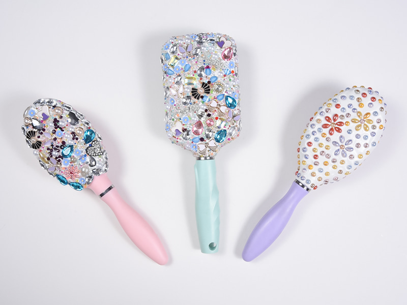 Escova de cabelo oval para desembaraçar jóias Bling
