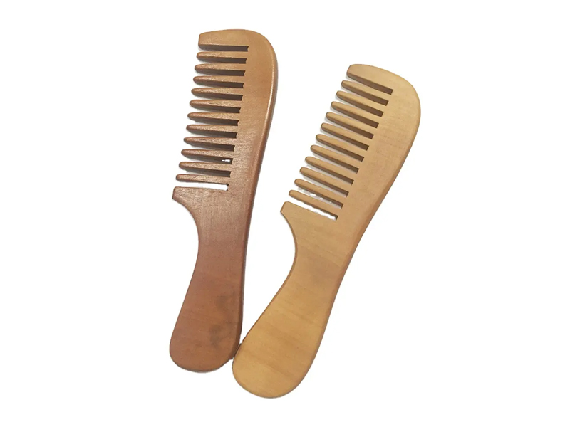 Mini pente de bambu com dentes largos de madeira