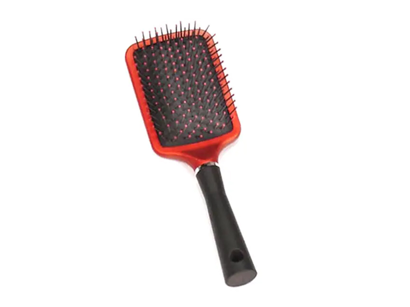 Conjunto de almofada de plástico com revestimento de borracha e escova de cabelo para ventilação