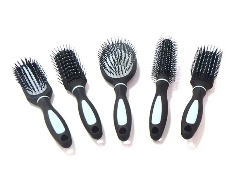 Conjunto de escova de cabelo de plástico com revestimento de borracha
