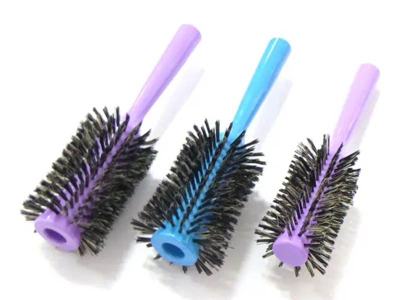 Escova de cabelo LG com cabo de plástico para secar cachos