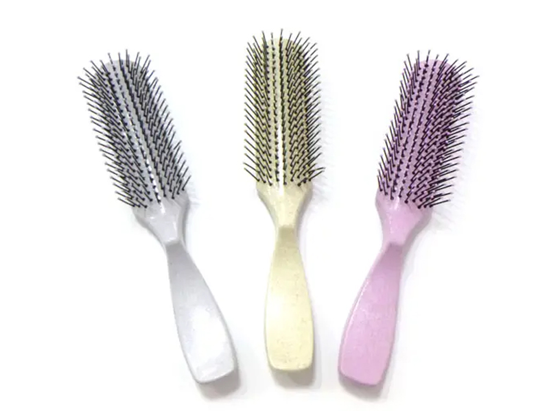 Escova de cabelo desembaraçadora colorida de plástico