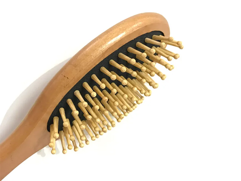 Escova de cabelo de massagem de madeira para bebê