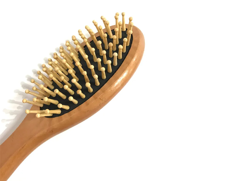 Escova de cabelo de massagem de madeira para bebê