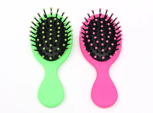 Como escolher a mini escova de cabelo de plástico?
